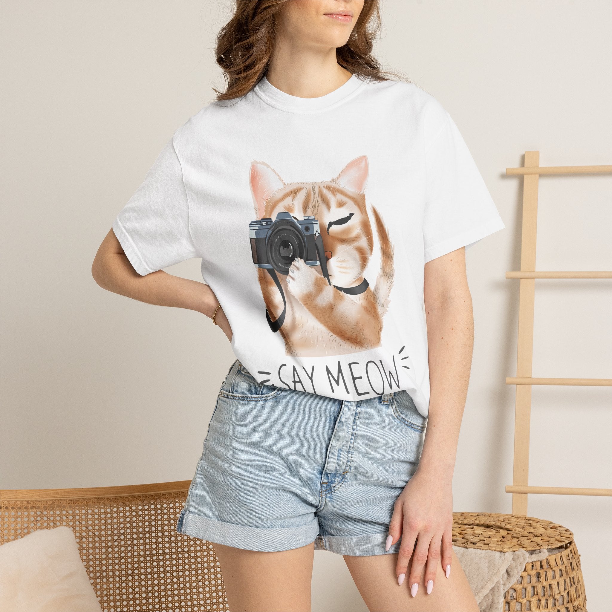 Cat Photographer Say Meow T-shirt | Cute Cat with Camera Tee